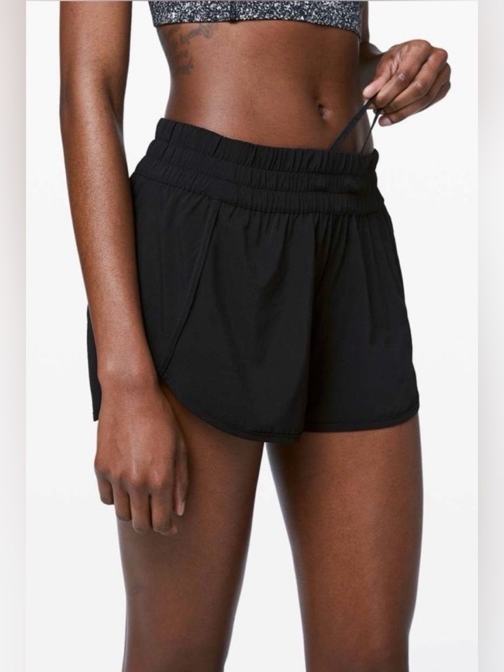 Lululemon Tracker Short V *4" Size 12 LR